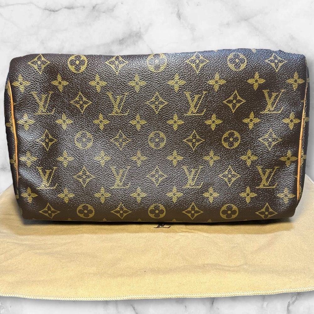 Authentic Louis Vuitton Vintage Monogram Speedy 30 - Picture 4 of 13
